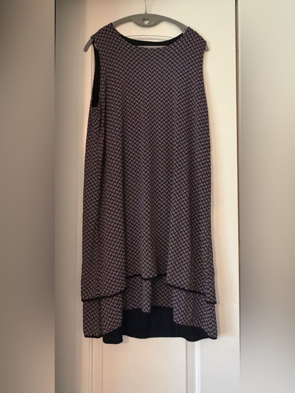 J. Jill Black and White Geometric High-Low Skirt